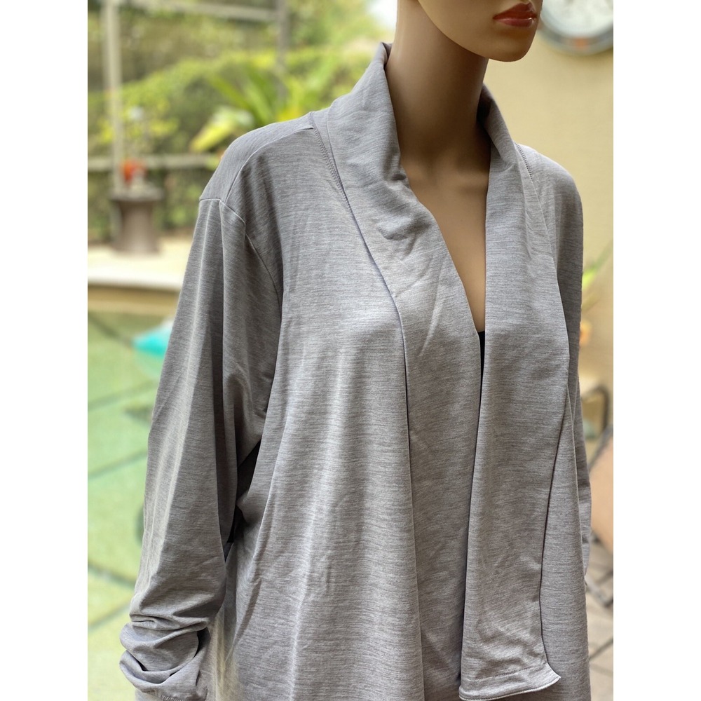 Nike Plus Size 1X Yoga Cover-Up Top - Gray Activewear for Women - Picture 6 of 11